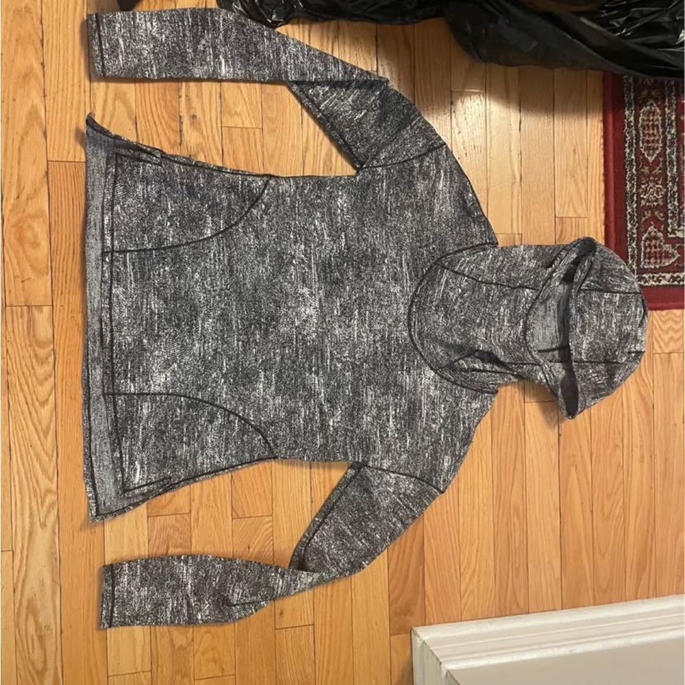 Lululemon Women’s Gray Hooded Sweater